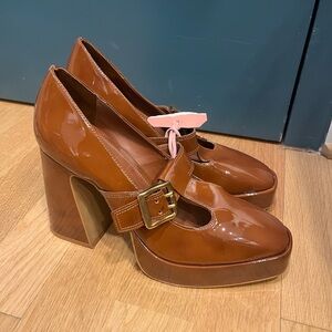 Vince Camuto Platform Mary Jane Pump Heel in Patent Cognac